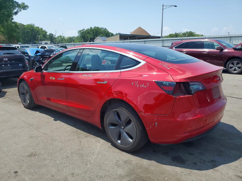59246656 :رقم المزاد ، 5YJ3E1EA1JF102741 vin ، 2018 Tesla Model 3 مزاد بيع