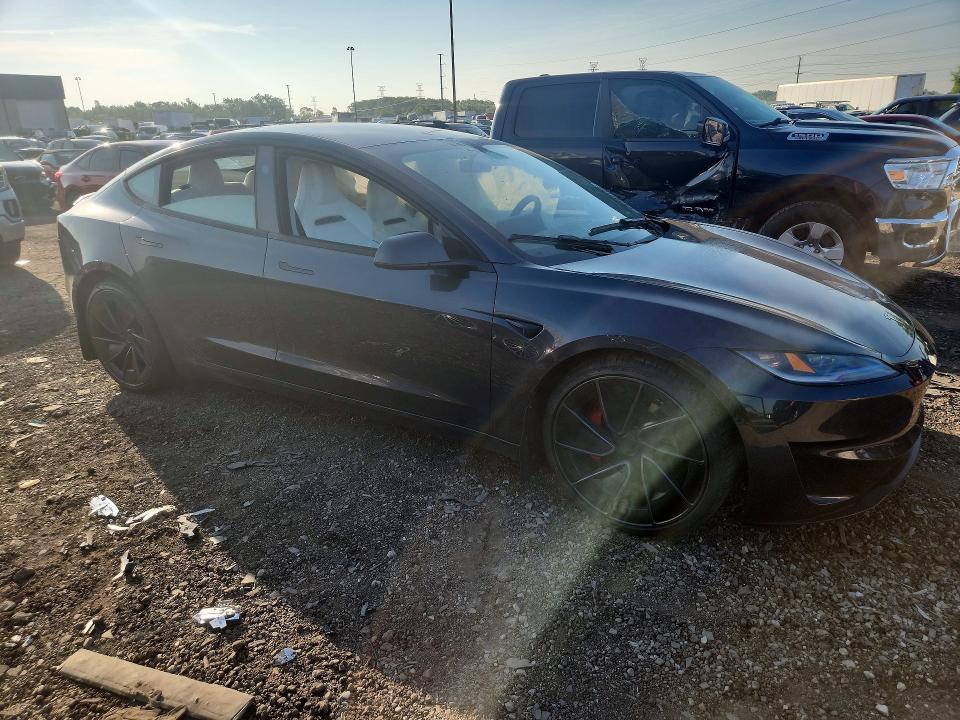 60792106 :رقم المزاد ، 5YJ3E1ET3RF830526 vin ، 2024 Tesla Model 3 مزاد بيع