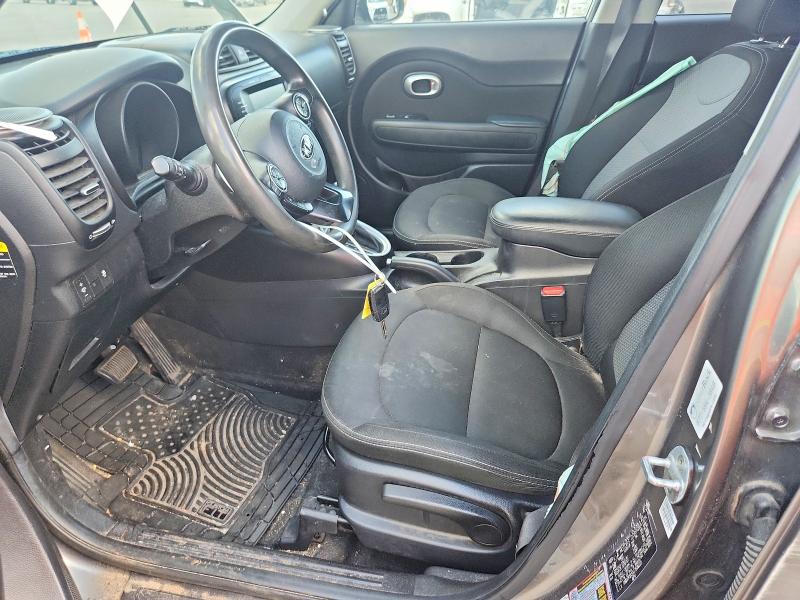 60449426 :رقم المزاد ، KNDJP3A53J7536221 vin ، 2018 Kia Soul مزاد بيع
