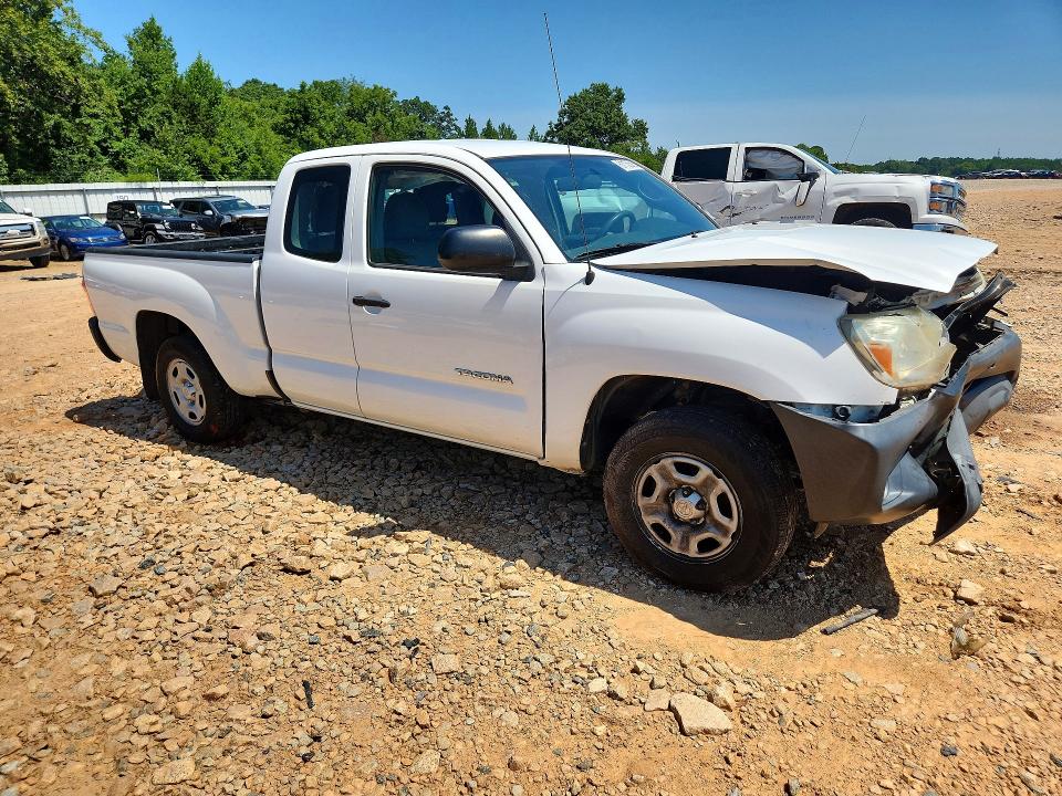 61166566 :رقم المزاد ، 5TFTX4CN4FX050519 vin ، 2015 Toyota Tacoma مزاد بيع