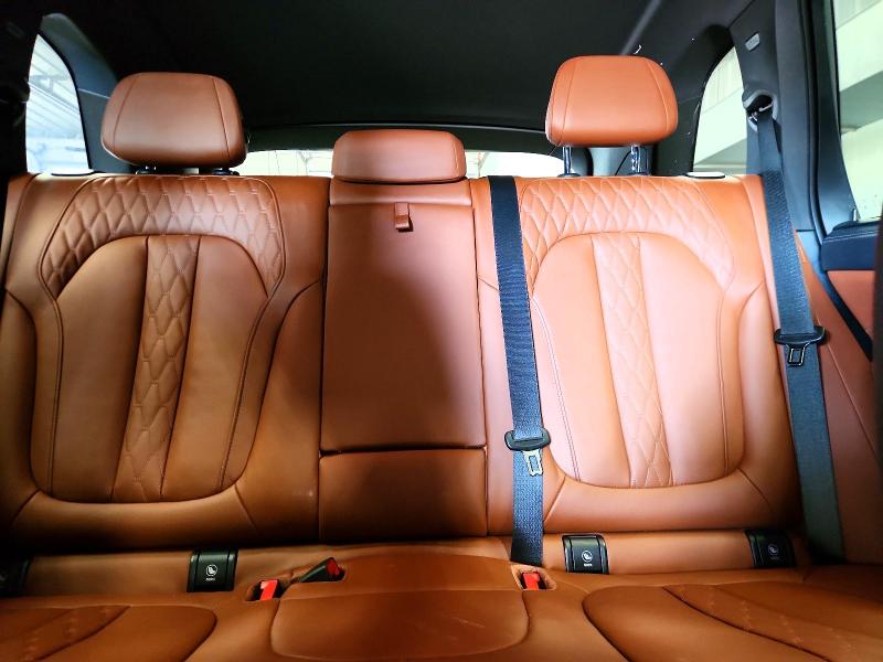 60071676 :رقم المزاد ، 5UX23EU06S9Y67696 vin ، 2025 Bmw X5 مزاد بيع