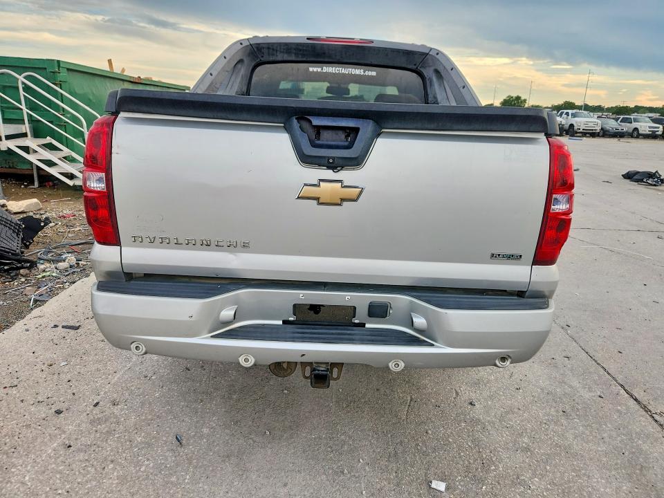 60741226 :رقم المزاد ، 3GNMCFE06BG178599 vin ، 2011 Chevrolet Avalanche مزاد بيع