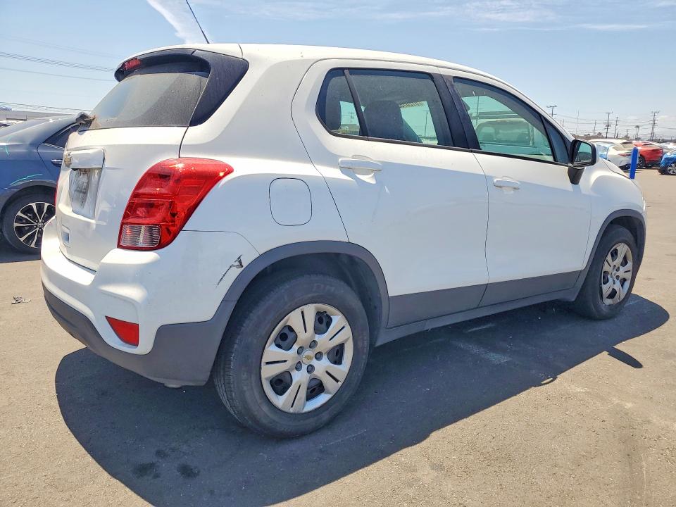 61207526 :رقم المزاد ، 3GNCJKSB4HL270522 vin ، 2017 Chevrolet Trax مزاد بيع
