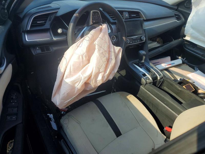 63223706 :رقم المزاد ، 19XFC2F79JE004493 vin ، 2018 Honda Civic مزاد بيع