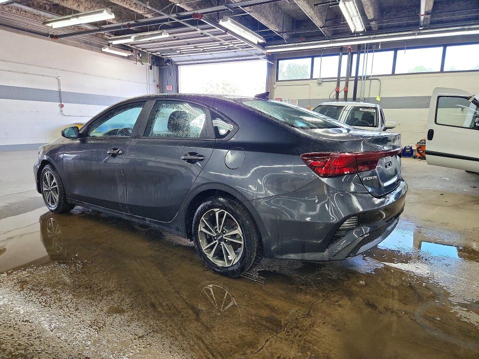 2023 Kia Forte მანქანა იყიდება აუქციონზე, vin: 3KPF24AD8PE615569, აუქციონის ნომერი: 62274376