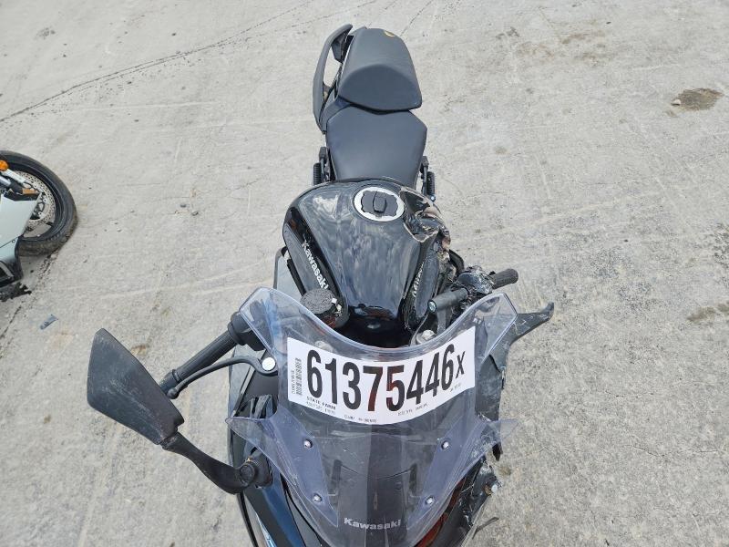 61375446 :رقم المزاد ، JKBZXVK19MA011607 vin ، 2021 Kawasaki Zx1002 مزاد بيع