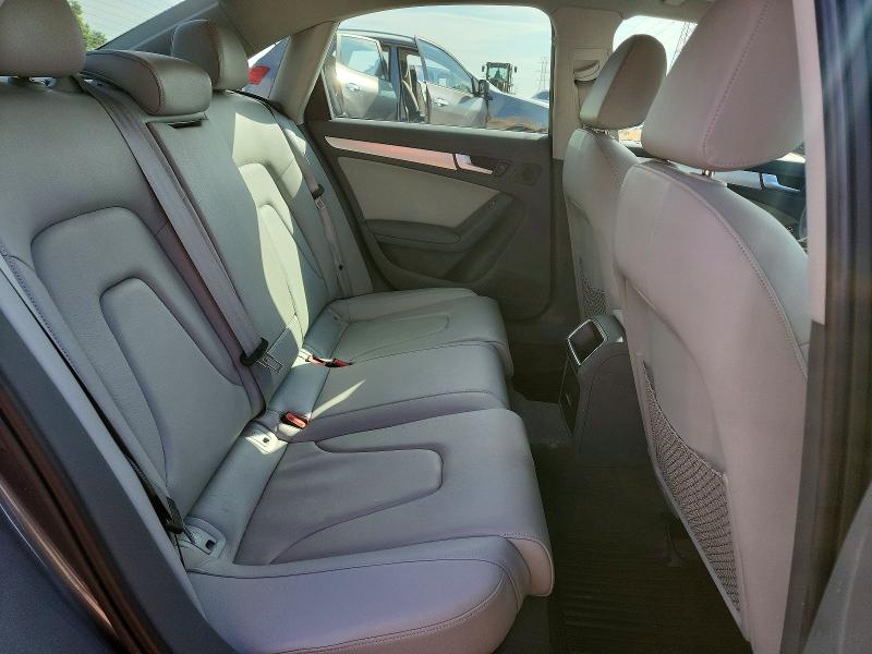 85618335 :رقم المزاد ، WAUAFAFL8EN030381 vin ، 2014 Audi A4 مزاد بيع