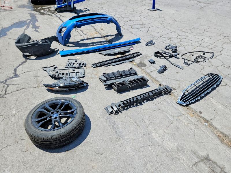63585686 :رقم المزاد ، 3FA6P0HD3KR285718 vin ، 2019 Ford Fusion مزاد بيع