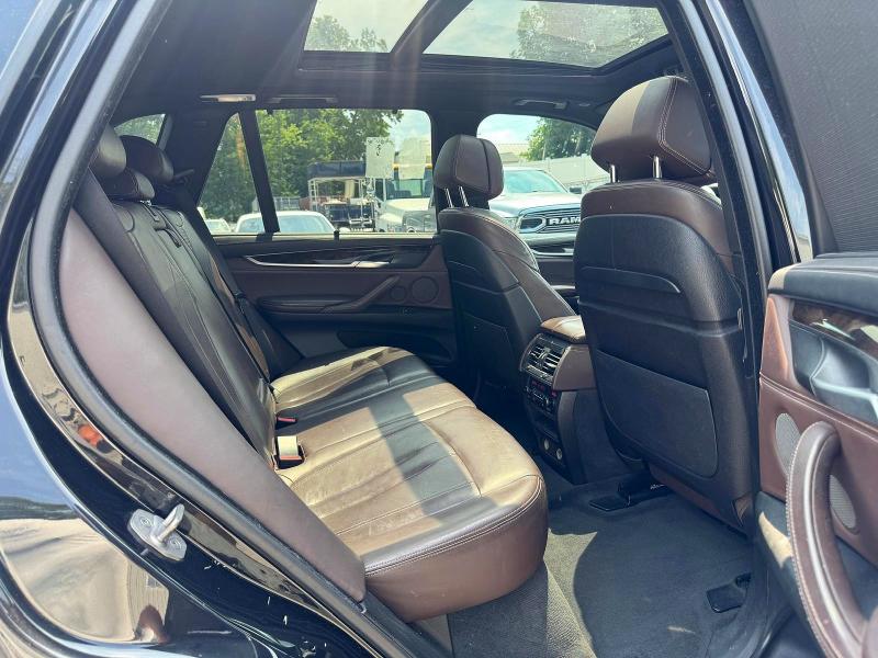 61739586 :رقم المزاد ، 5UXKR6C59F0J74553 vin ، 2015 Bmw X5 مزاد بيع