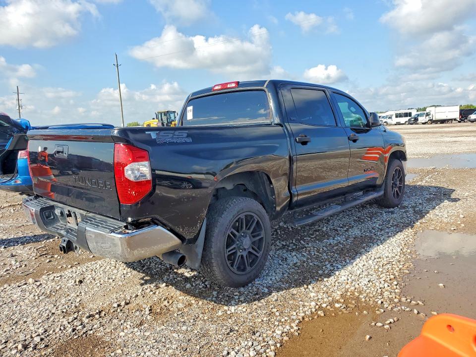 56194756 :رقم المزاد ، 5TFEM5F19HX122141 vin ، 2017 Toyota Tundra مزاد بيع