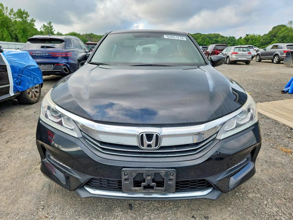 2017 Honda Accord მანქანა იყიდება აუქციონზე, vin: 1HGCR2F54HA030059, აუქციონის ნომერი: 63051216
