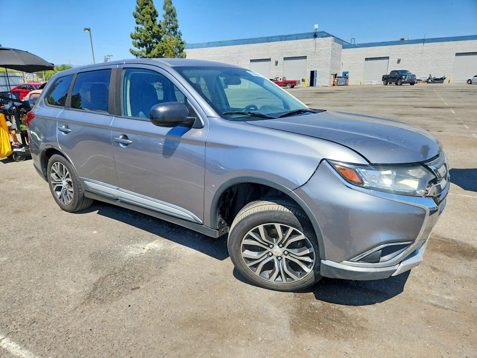 Продаж на аукціоні авто 2017 Mitsubishi Outlander, vin: JA4AD2A39HZ040740, номер лоту: 62505566