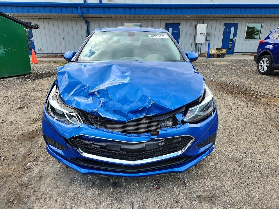 2017 Chevrolet Cruz Lt მანქანა იყიდება აუქციონზე, vin: 3G1BE6SM2HS557843, აუქციონის ნომერი: 62057276