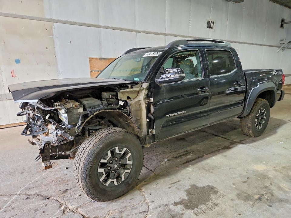 60415396 :رقم المزاد ، 5TFCZ5AN4GX009876 vin ، 2016 Toyota Tacoma مزاد بيع