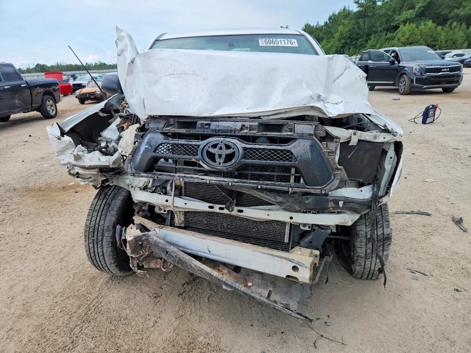 Продажа на аукционе авто 2015 Toyota Tacoma, vin: 5TFTX4CN4FX047622, номер лота: 60651176