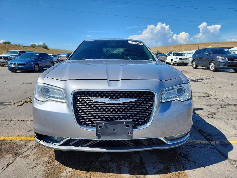 62706496 :رقم المزاد ، 2C3CCAKG0HH566613 vin ، 2017 Chrysler 300c مزاد بيع