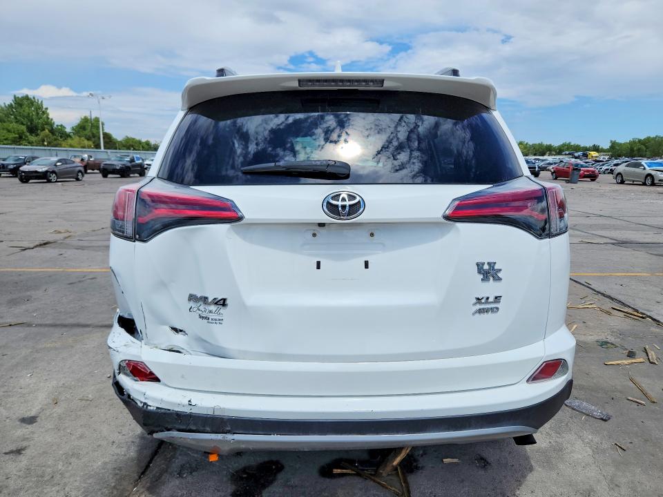 Продаж на аукціоні авто 2017 Toyota Rav4, vin: 2T3RFREV4HW627919, номер лоту: 62108616