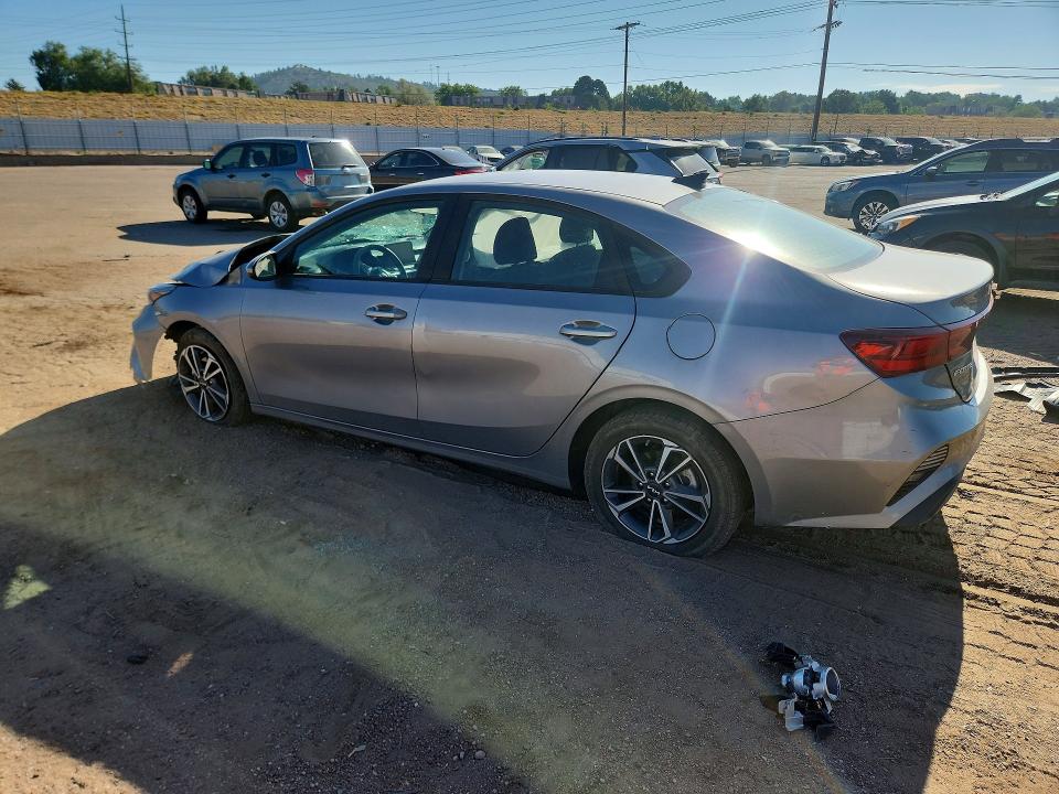 2023 Kia Forte მანქანა იყიდება აუქციონზე, vin: 3KPF24AD0PE543685, აუქციონის ნომერი: 61814306