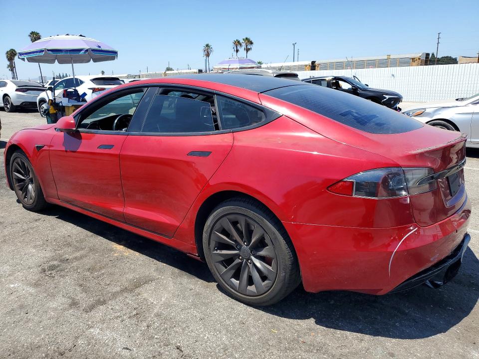 60678086 :رقم المزاد ، 5YJSA1E24GF169553 vin ، 2016 Tesla Model S مزاد بيع