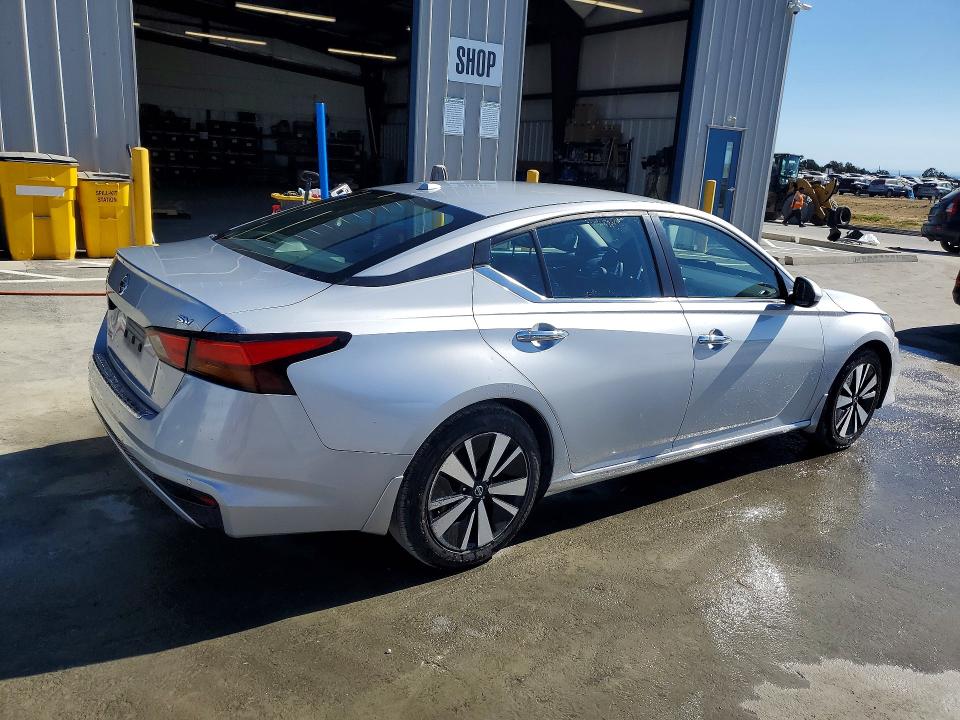 Продаж на аукціоні авто 2022 Nissan Altima, vin: 1N4BL4DV5NN337745, номер лоту: 62290446