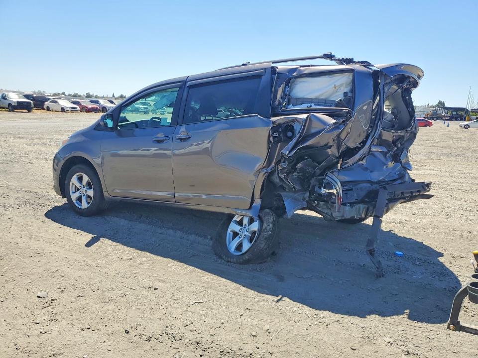 Aukcja sprzedaży 2016 Toyota Sienna, vin: 5TDKK3DCXGS746603, numer aukcji: 63059656