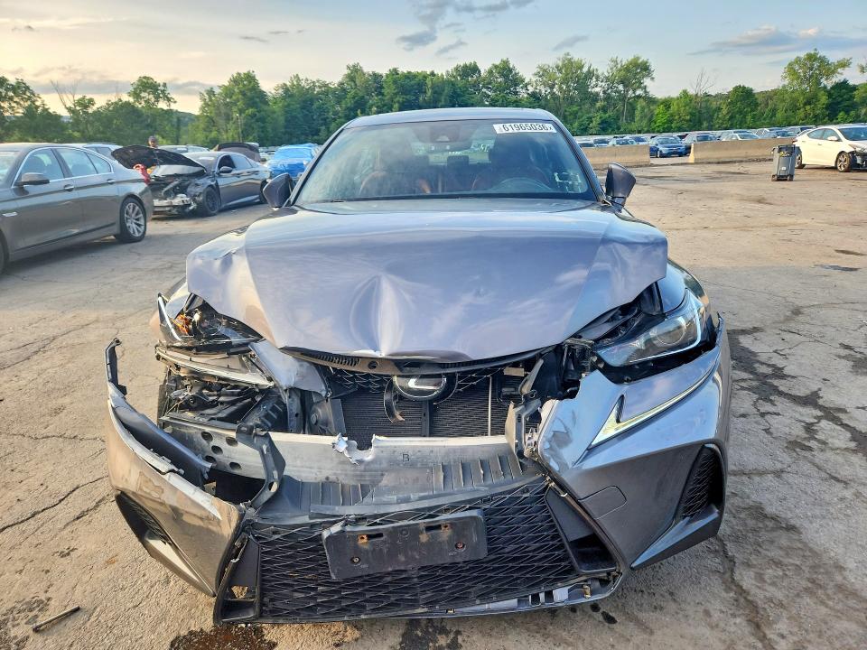 61965036 :رقم المزاد ، JTHC81D2XJ5030164 vin ، 2018 Lexus Is مزاد بيع
