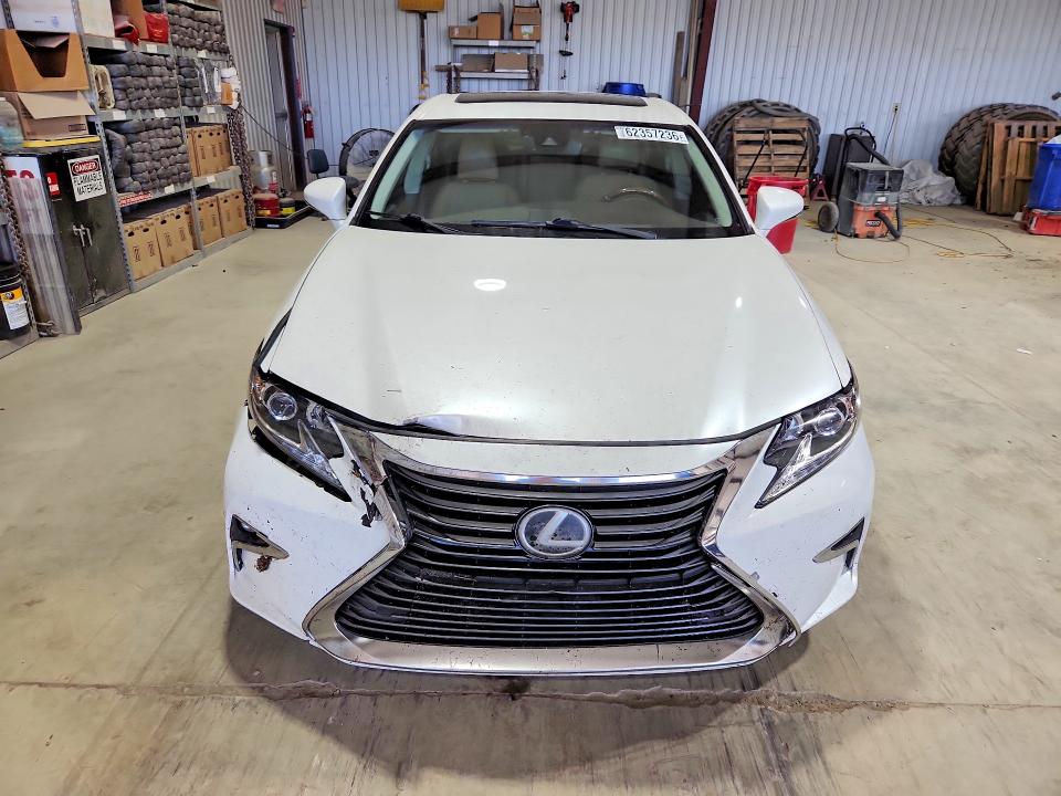 62357236 :رقم المزاد ، JTHBK1GG3H2250584 vin ، 2017 Lexus Es مزاد بيع