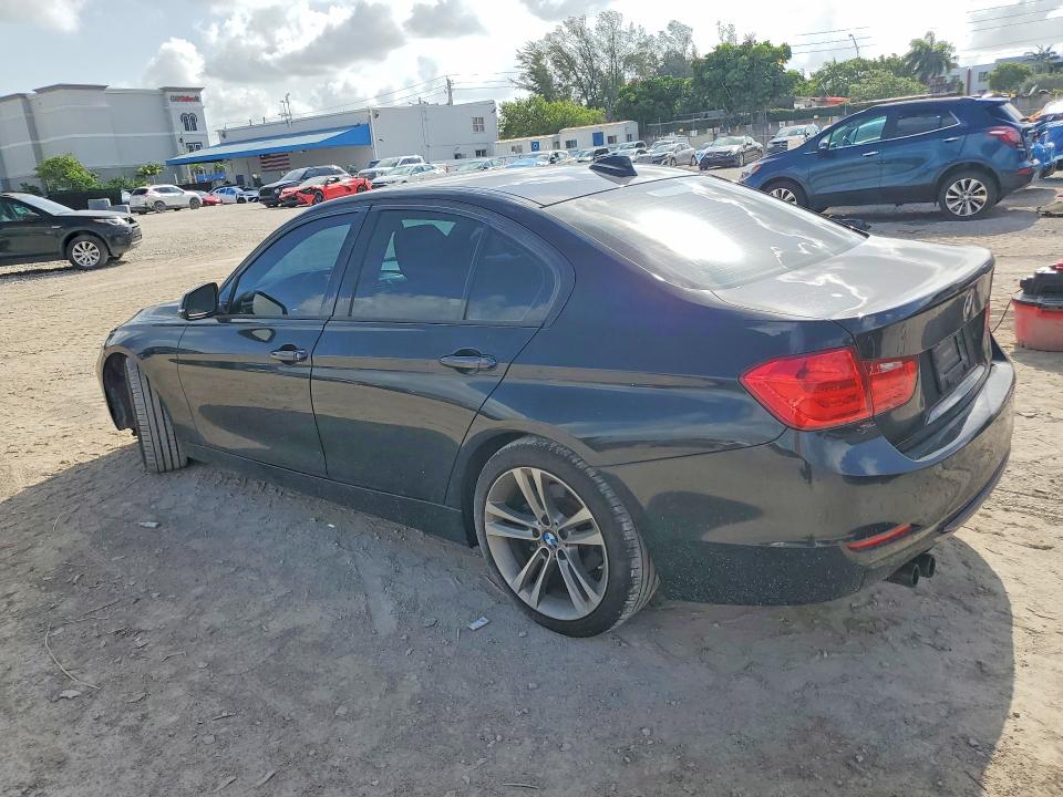 61864466 :رقم المزاد ، WBA3A5G50DNP21529 vin ، 2013 Bmw 328 مزاد بيع