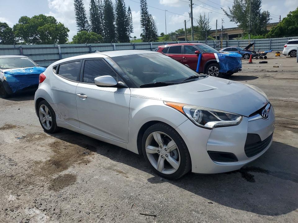 2015 Hyundai Veloster მანქანა იყიდება აუქციონზე, vin: KMHTC6AD1FU228546, აუქციონის ნომერი: 60804436