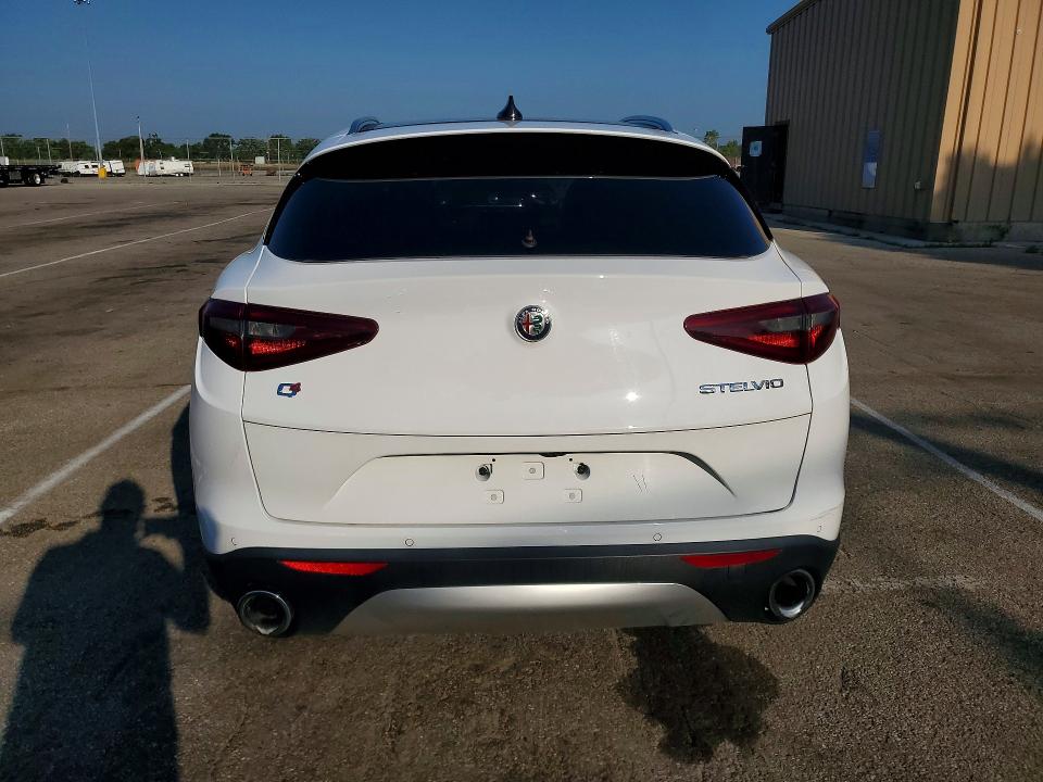 Продаж на аукціоні авто 2018 Alfa Romeo Stelvio, vin: ZASFAKBN2J7B99712, номер лоту: 60611566