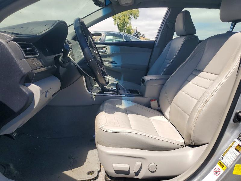 61957626 :رقم المزاد ، 4T1BD1FK8FU163374 vin ، 2015 Toyota Camry Hybrid مزاد بيع