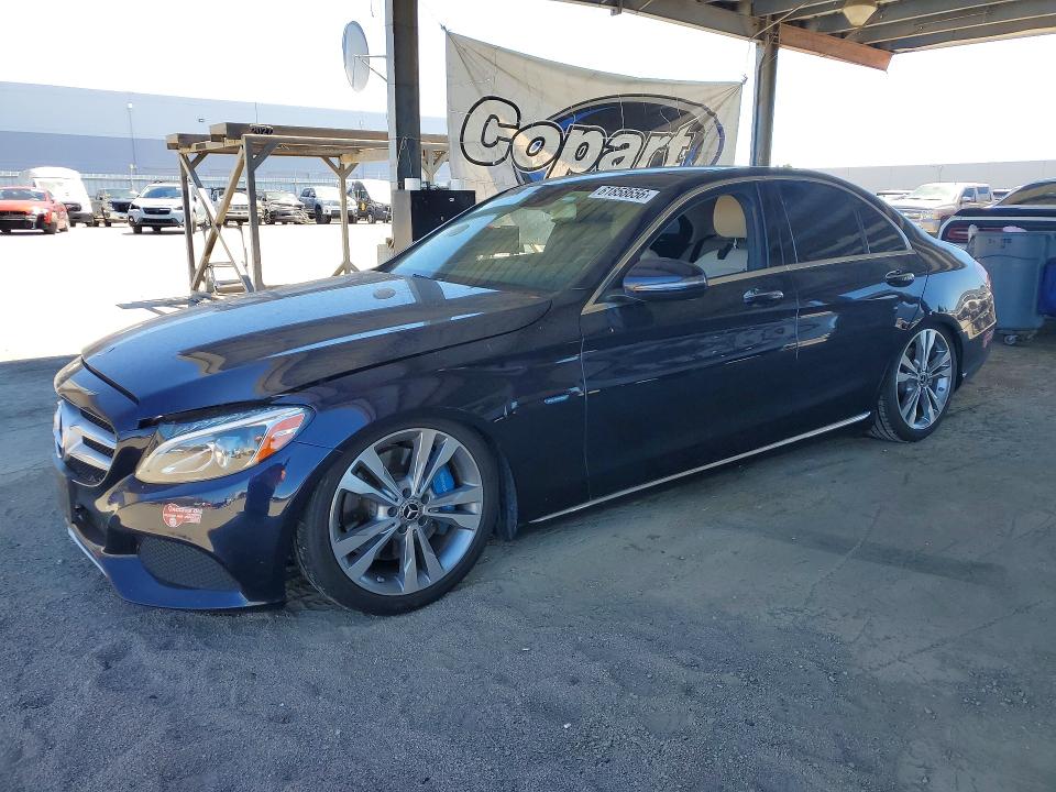 61858656 :رقم المزاد ، 55SWF4HB0HU223284 vin ، 2017 Mercedes-benz C مزاد بيع