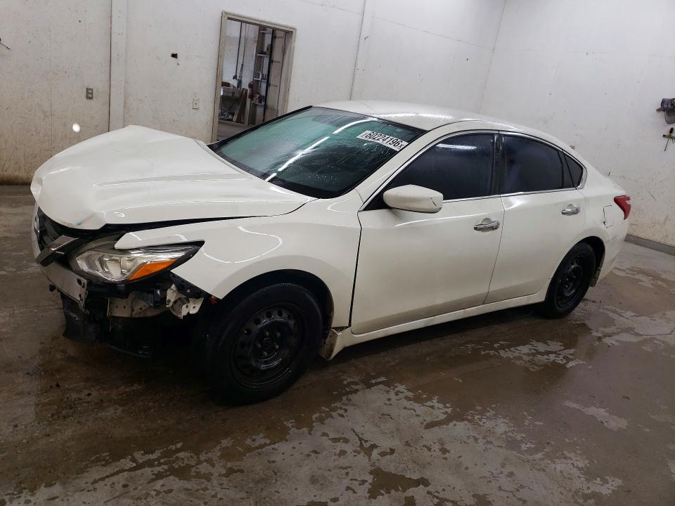 Продаж на аукціоні авто 2017 Nissan Altima, vin: 1N4AL3AP4HC481122, номер лоту: 60224196