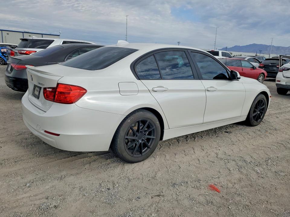 Продаж на аукціоні авто 2015 Bmw 320, vin: WBA3B1C53FK140817, номер лоту: 61122196