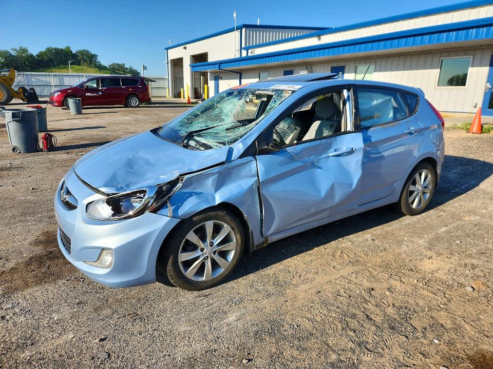 60777356 :رقم المزاد ، KMHCU5AE3CU024682 vin ، 2012 Hyundai Accent مزاد بيع