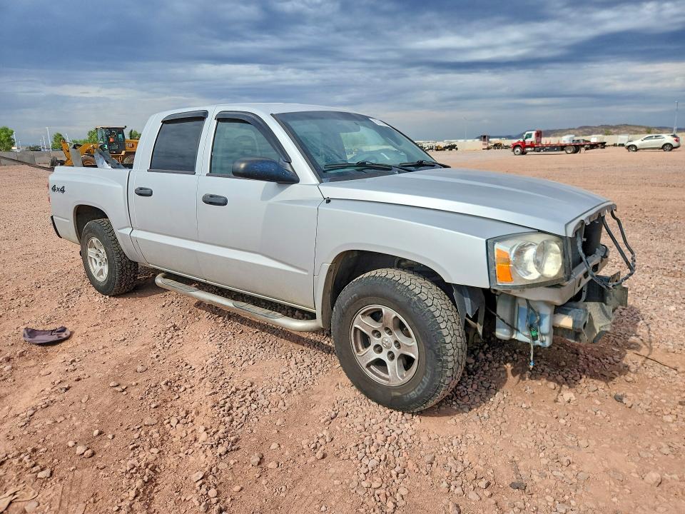 60700866 :رقم المزاد ، 1D7HW48N15S225442 vin ، 2005 Dodge Dakota مزاد بيع
