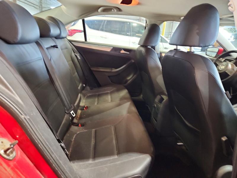 61334926 :رقم المزاد ، 3VWDP7AJ9DM377472 vin ، 2013 Volkswagen Jetta مزاد بيع