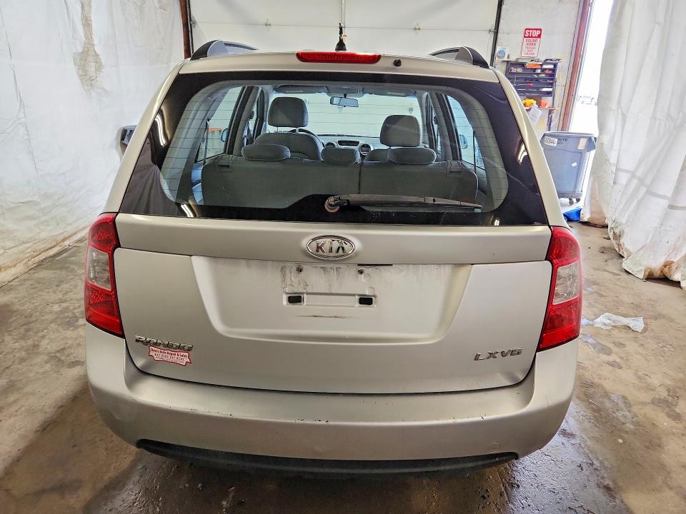 60115896 :رقم المزاد ، KNAFG526487133591 vin ، 2008 Kia Rondo مزاد بيع