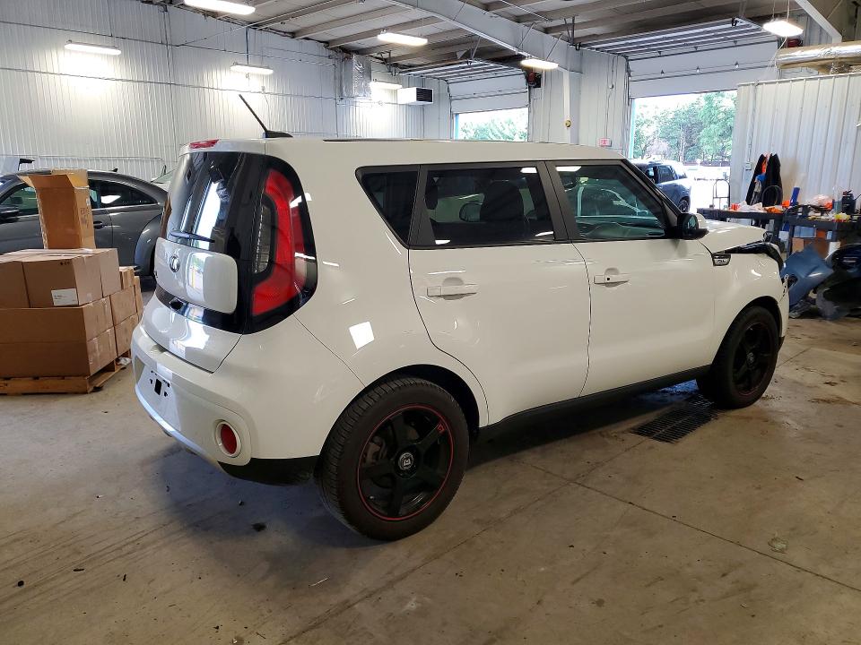 2017 Kia Soul მანქანა იყიდება აუქციონზე, vin: KNDJP3A56H7425043, აუქციონის ნომერი: 60007676