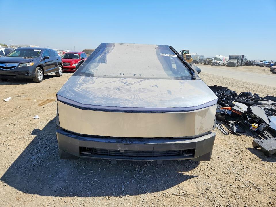 59655506 :رقم المزاد ، 7G2CEHED9RA050977 vin ، 2024 Tesla Cybertruck مزاد بيع