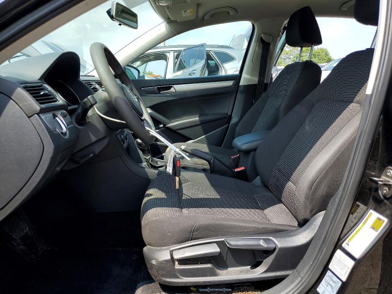 61296386 :رقم المزاد ، 1VWAS7A39GC030636 vin ، 2016 Volkswagen Passat مزاد بيع