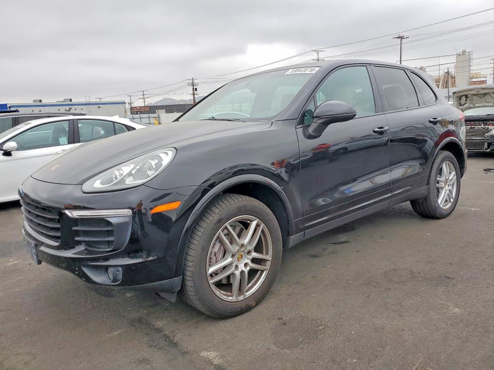 59843516 :رقم المزاد ، WP1AA2A28JKA07635 vin ، 2018 Porsche Cayenne مزاد بيع