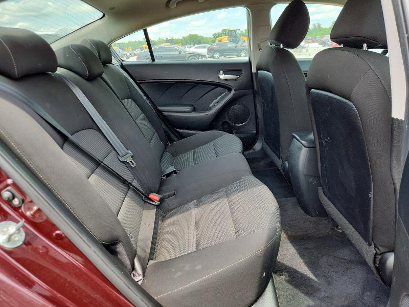 2018 Kia Forte მანქანა იყიდება აუქციონზე, vin: 3KPFK4A74JE264046, აუქციონის ნომერი: 62035276