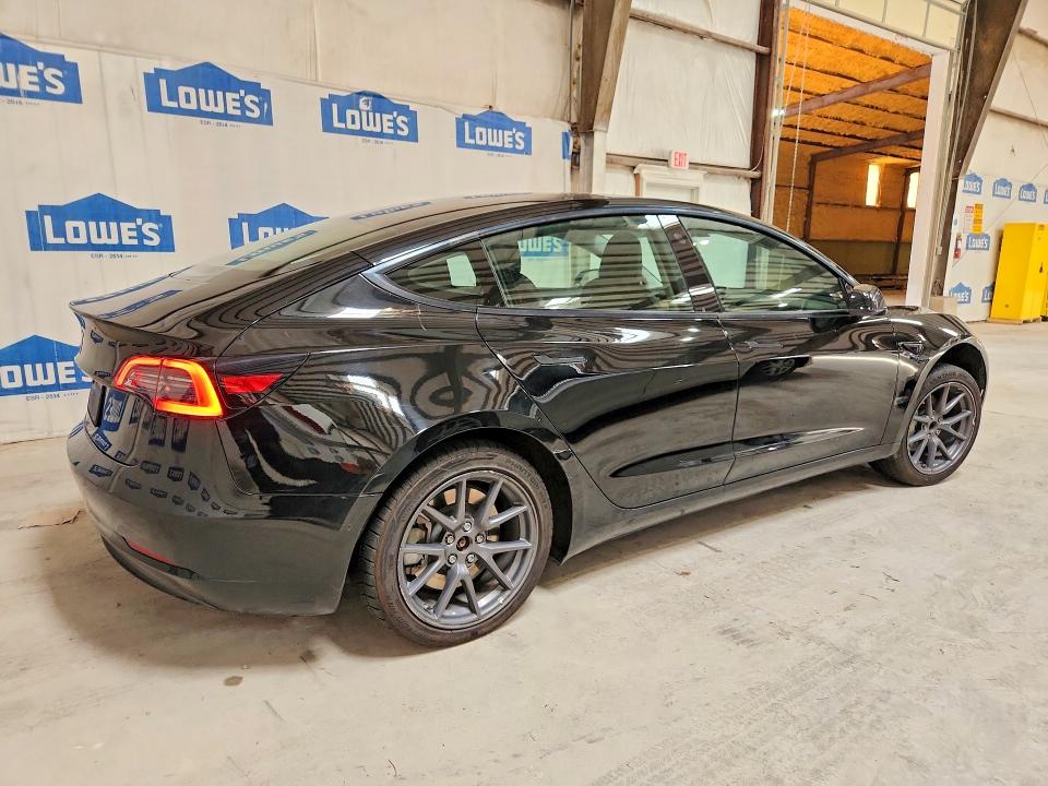 59968076 :رقم المزاد ، 5YJ3E1EA3NF285727 vin ، 2022 Tesla Model 3 مزاد بيع