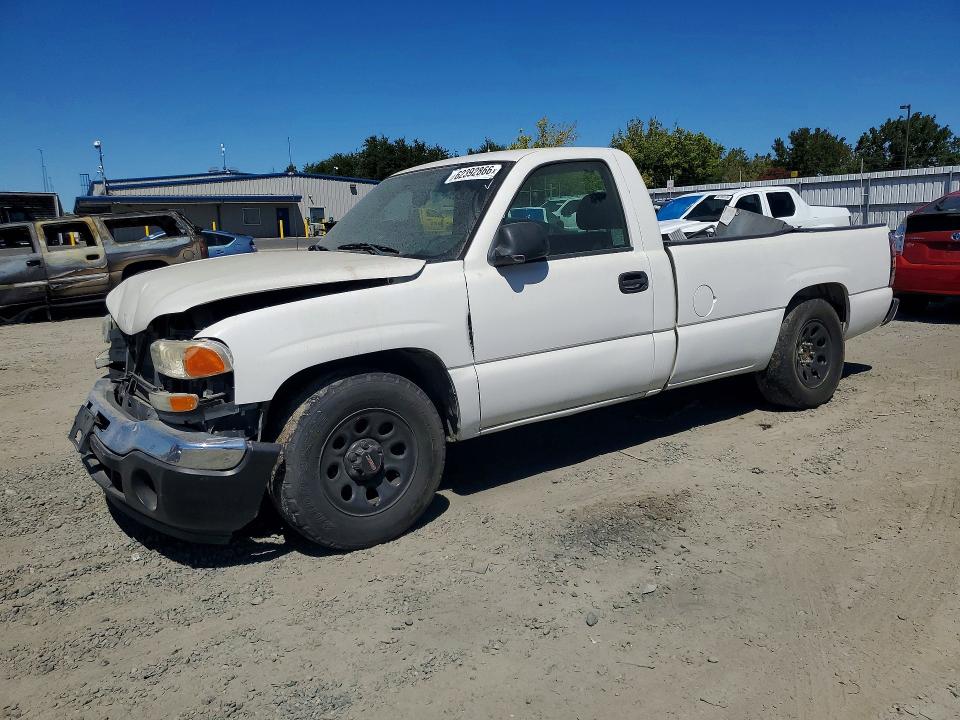 62392866 :رقم المزاد ، 1GTEC14V15Z900403 vin ، 2005 Gmc New Sierra مزاد بيع