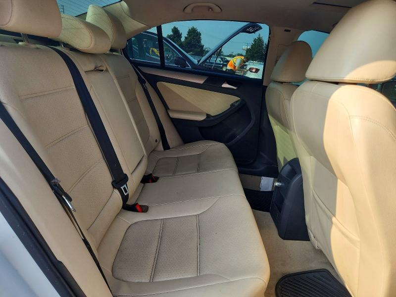 2016 Volkswagen Jetta მანქანა იყიდება აუქციონზე, vin: 3VWD67AJ1GM232076, აუქციონის ნომერი: 61222446