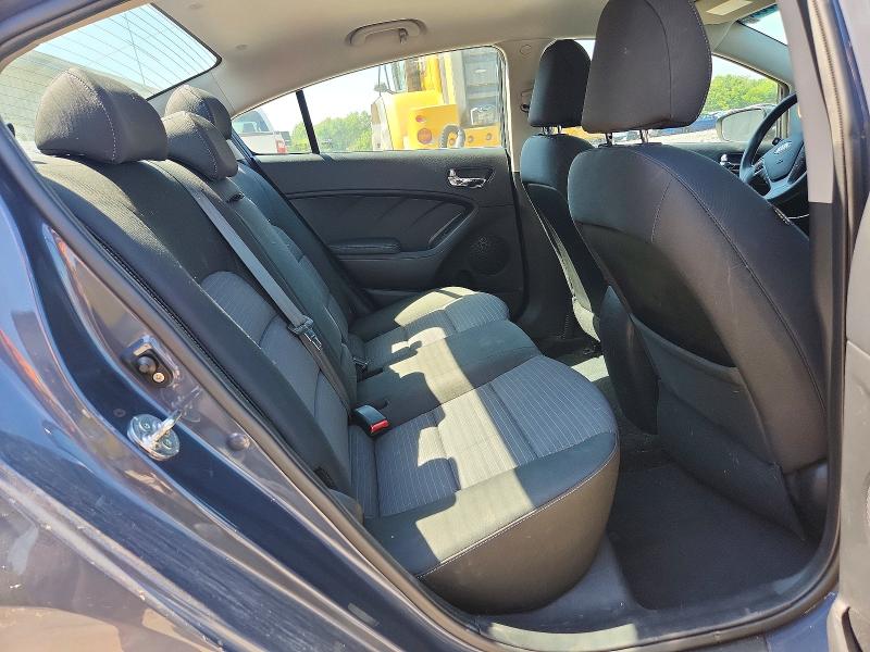 60856836 :رقم المزاد ، KNAFX4A68F5357306 vin ، 2015 Kia Forte مزاد بيع