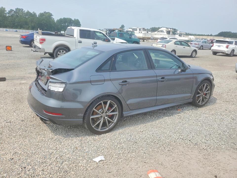 Продаж на аукціоні авто 2018 Audi S3, vin: WAUB1GFF9J1032786, номер лоту: 61903006