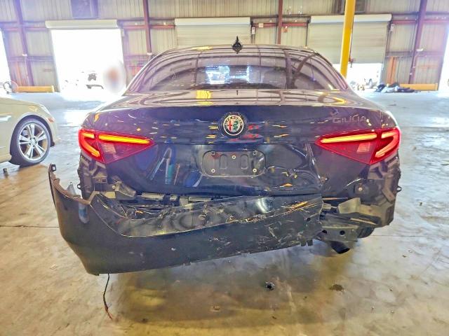 2019 Alfa Romeo Giulia მანქანა იყიდება აუქციონზე, vin: ZARFAMAN4K7622335, აუქციონის ნომერი: 59984516