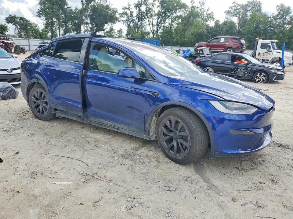 61977476 :رقم المزاد ، 7SAXCBE59PF378614 vin ، 2023 Tesla Model X مزاد بيع